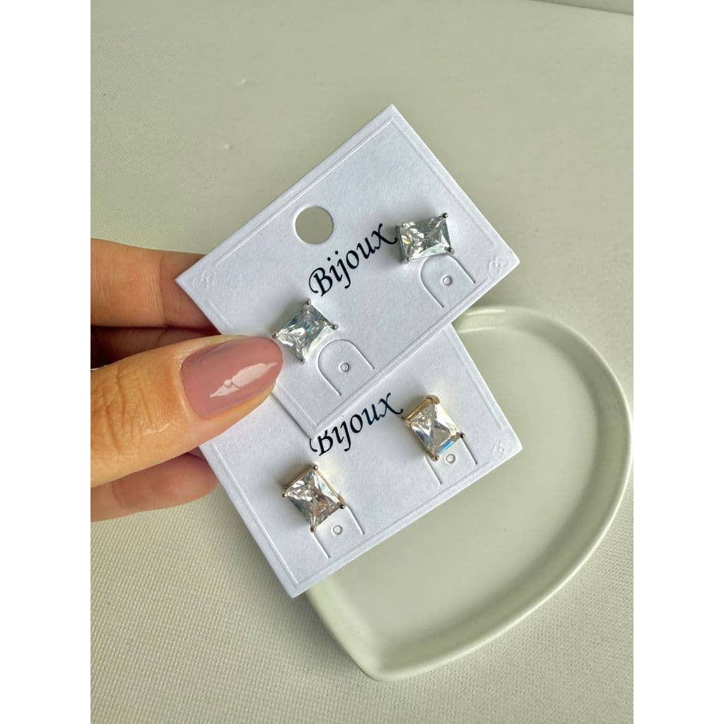 Brinco Feminino Ponto de Luz Quadrado Delicado Dourado e Prata em Bijuteria