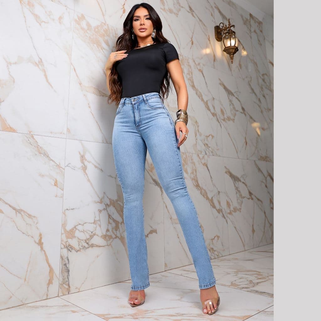 Calça Flare Feminina Estilo Country com Cintura Alta, Lycra Modeladora e Pences que Empinam o Bumbum