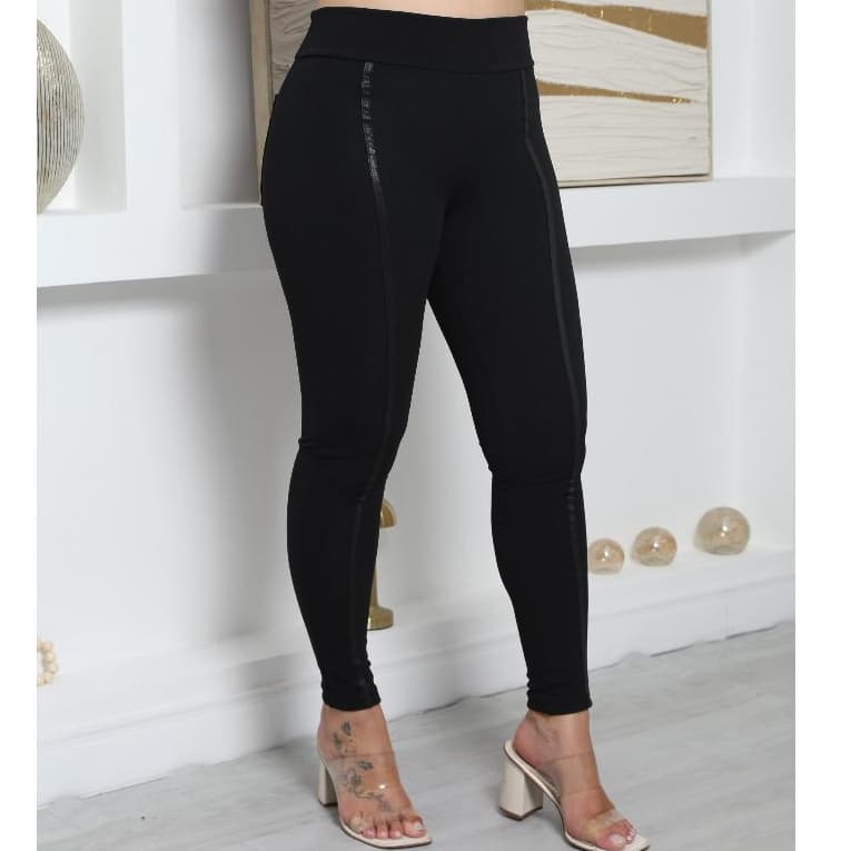 calça skinny modeladora feminina Levanta Bumbum Com Bolso
