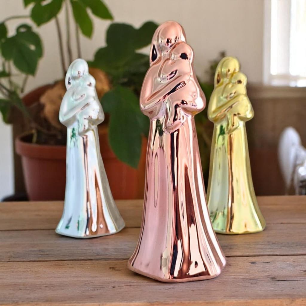 Estátua Mãe e Filha em Porcelana Decorativa Dourada Prata Rose Presente Dia das Mães Maternidade