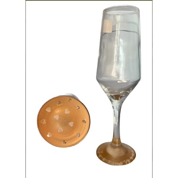 Taça Espumante De Vidro Com Coração Dourado Dia Dos Namorados Namorado Namorada Amor