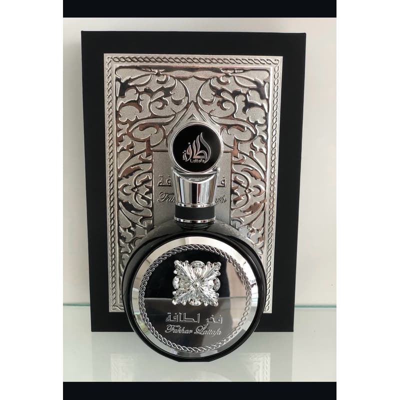 Fakhar Black Lattafa Eau de Parfum Masculino 100ml