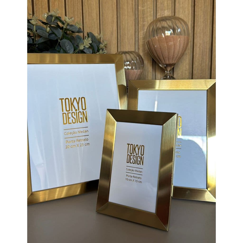 Porta Retrato Natal Dourado Fosco em Metal com visor em vidro Medan