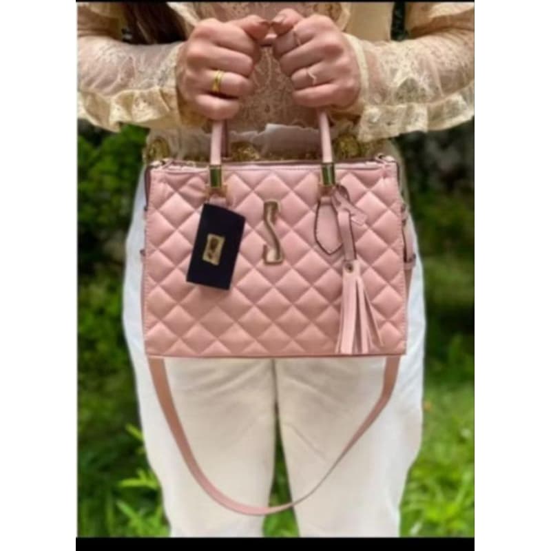 BOLSA FEMININA ACOMPANHA ALÇA TRANSVERSAL