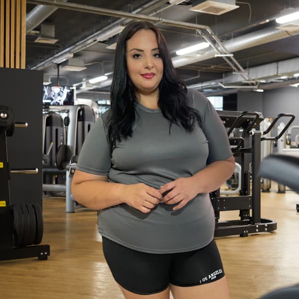 Blusa Feminina Dry Fit Plus Size Academia Moda Fitness Básica Tapa Bumbum Caminhada Lisa Camiseta