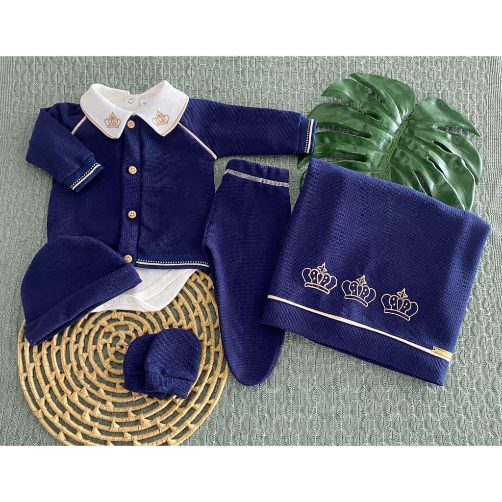 Kit Saída de Maternidade 6 Peças Luxo com Manta Bordada – Envio Imediato
