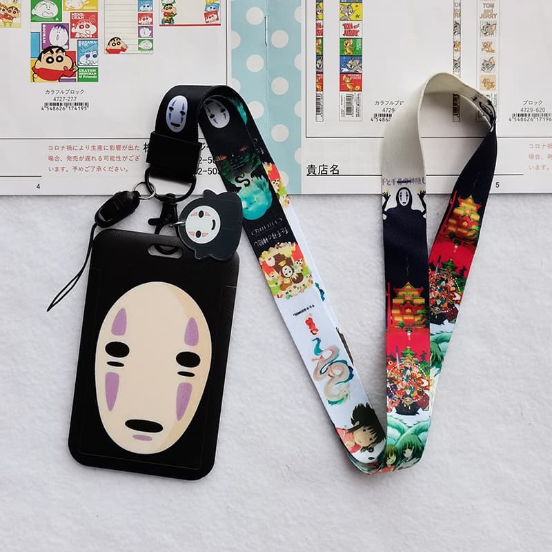 Chaveiro e Porta Crachá de A Viagem de Chihiro Studio Ghibli
