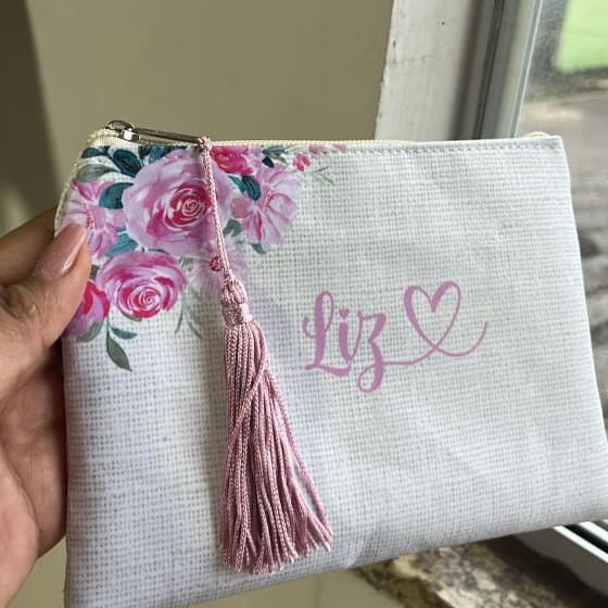 Necessaire Personalizada rosa com nome e com pingente, madrinha, lembrancinha, presente, casamento.