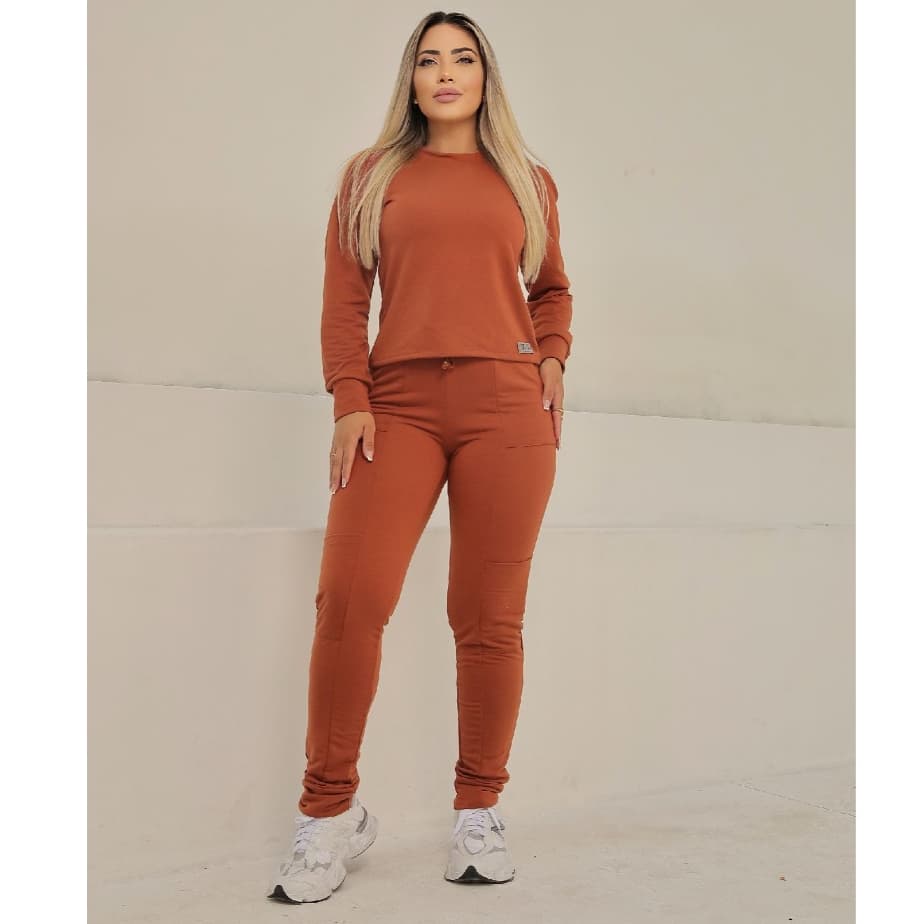 Conjunto Feminino Maysa Moletinho 2 peças calça e blusa crooped manga longa