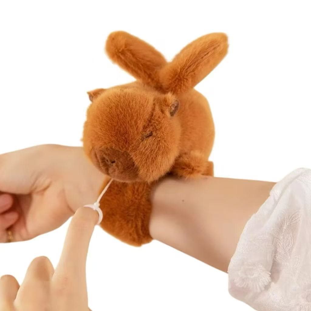 Brinquedo de Pulseira Pelúcia Capivara, Boneca de Pelúcia Bate Enrola Presente para Crianças