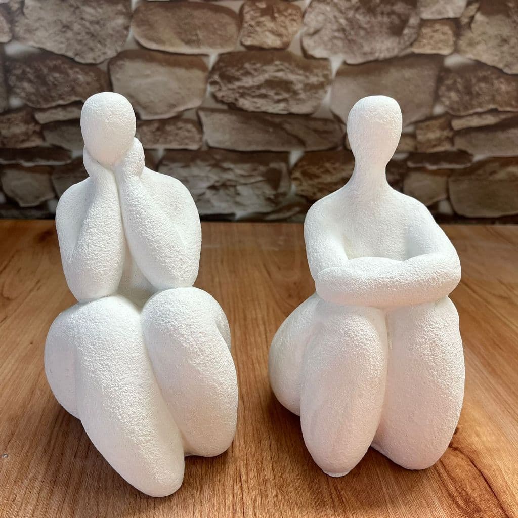 Escultura Casal Decorativa Em Gesso Cru