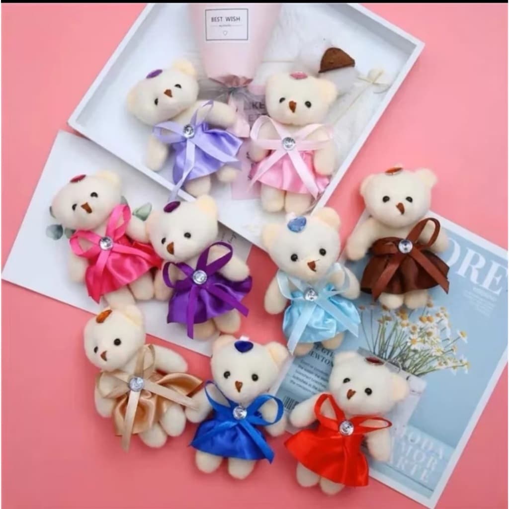 Kit 12 Chaveiros Ursinha Ursa com saia de Pelúcia