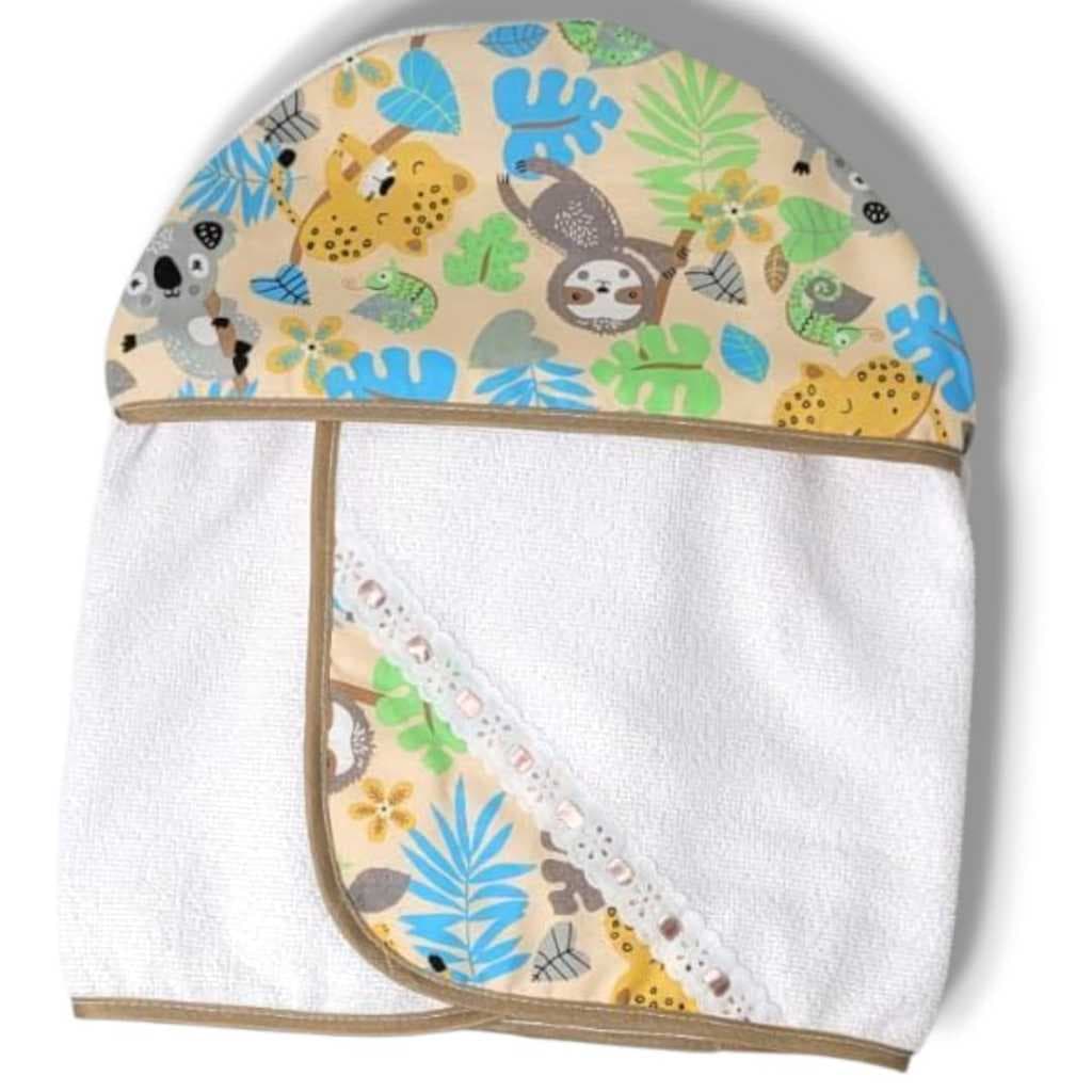 Toalha De Banho Bebe Infantil Com Capuz Na Cor Branca Atoalhada Com Estampas Variadas