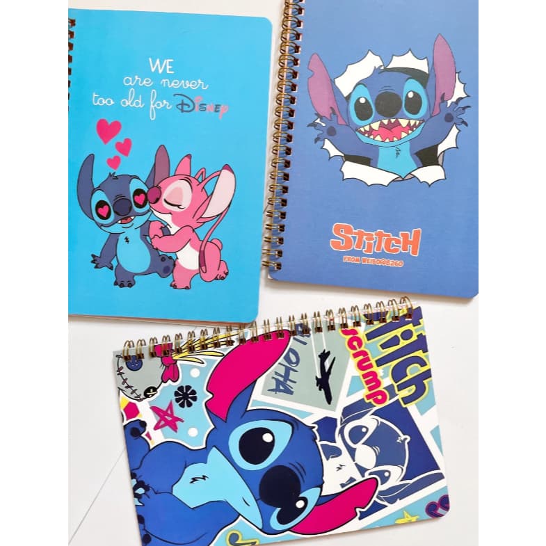 CADERNO PEQUENO STITCH COM FOLHAS DECORADAS / PAPELARIA FOFA KAWAII