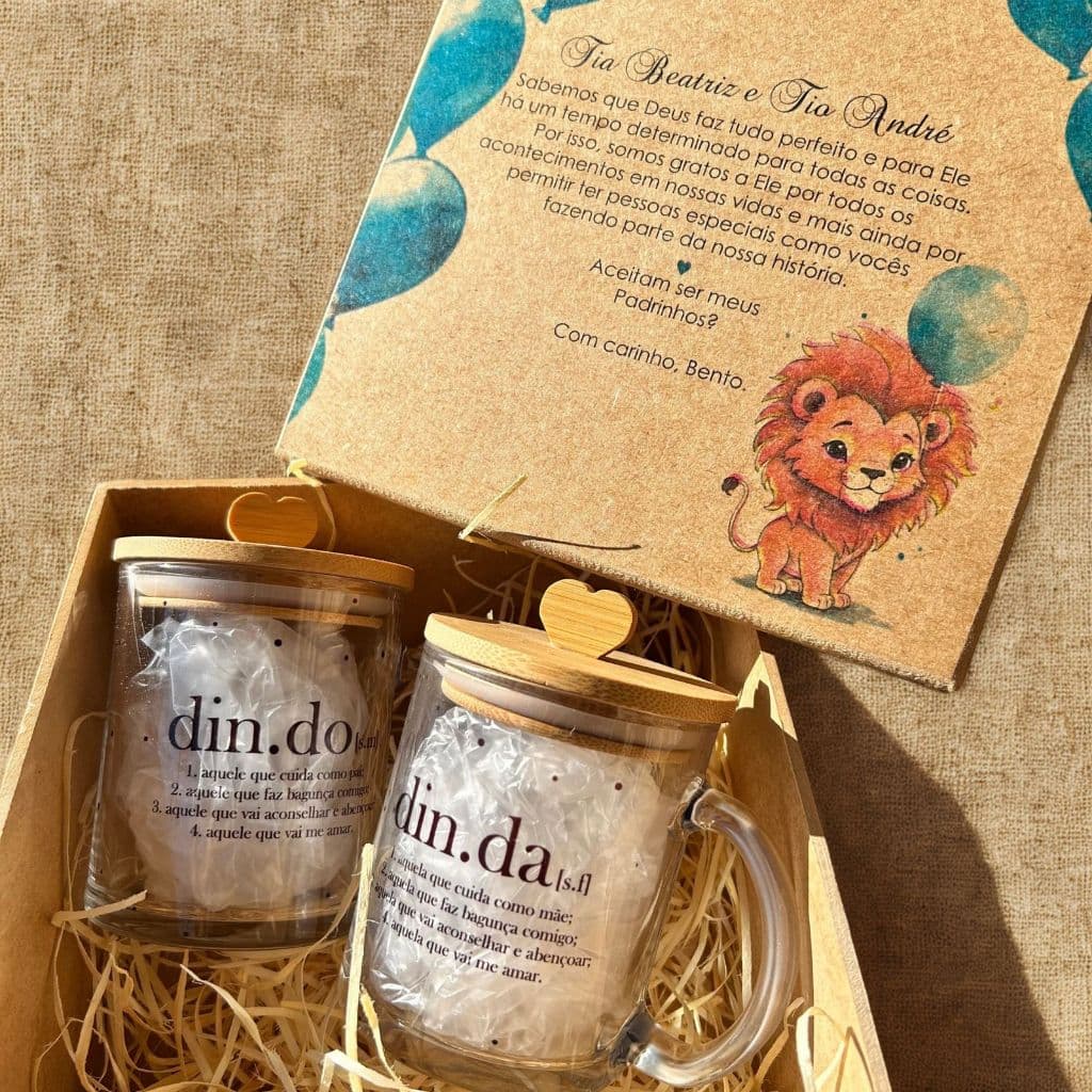 Kit Personalizado Caneca de Vidro com Tampa de Bambu E Caixa MDF Padrinhos Batizado