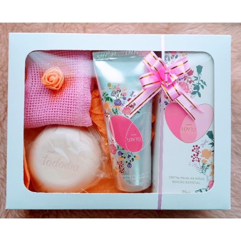 PRESENTE natura hidratante, creme de mãos e pés+sabonetes no