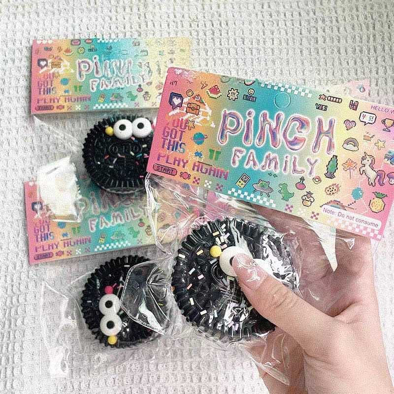 Brinquedo antiestresse em formato de 'Oreo' – criativo e fofo para apertar