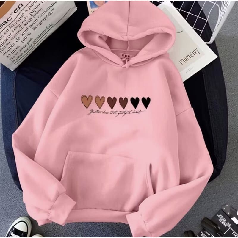 Moletom Feminino Canguru Com Bolso e Capuz Estampado Corações