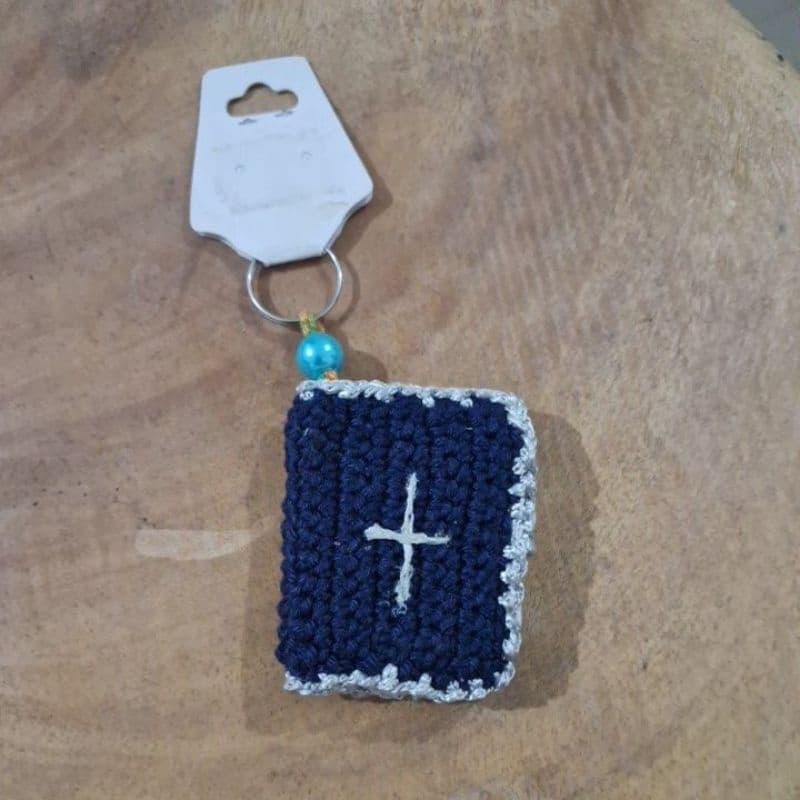 Chaveiros Bíblias enfeite de carro Lembrancinha primeira comunhão religiosa mimo amigurumi crochê