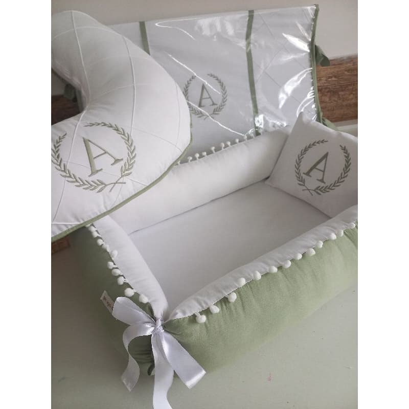 Kit Trocador Anatômico, Almofada Amamentação e Ninho Verde e Branco