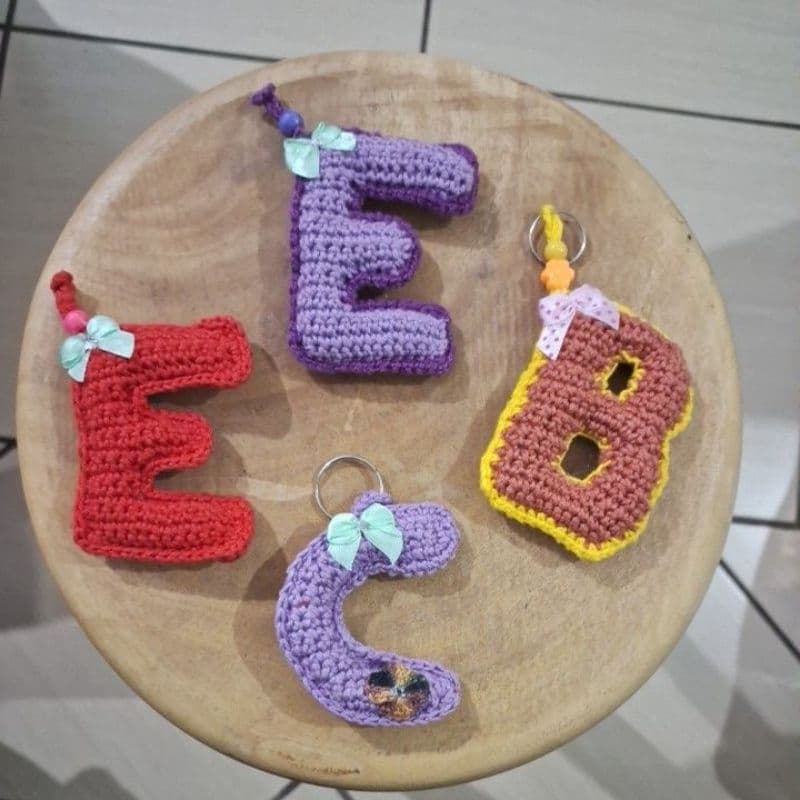 Letras de crochê amigurumi presente mimo