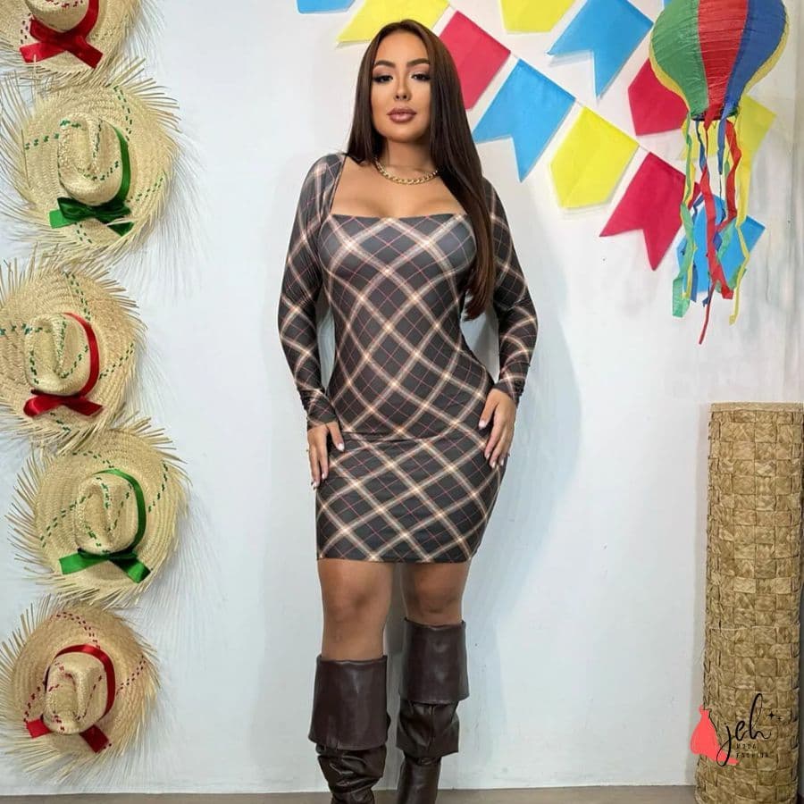 Vestido Xadrez Manga Longa Decote Quadrado Leve Flanelado