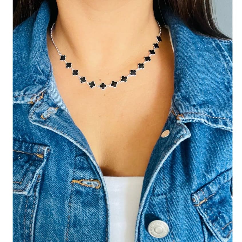 Colar Feminino Prata Chocker Mini Trevos Preto Gargantilha Banhada a Prata 45cm