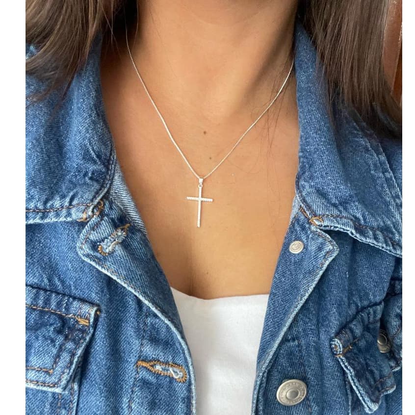 Colar Crucifixo Cruz Cravejado Zircônia Strass Corrente Veneziana 45cm Feminino Banhado a Prata