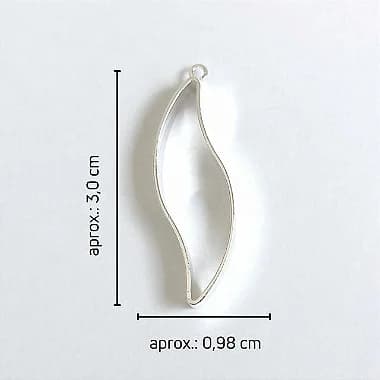 Pingente Vazado - Folha com Argola - 3,0cm x 0,93cm - OURO ou PRATA - Para Inclusão de Resina ( 1 unid )