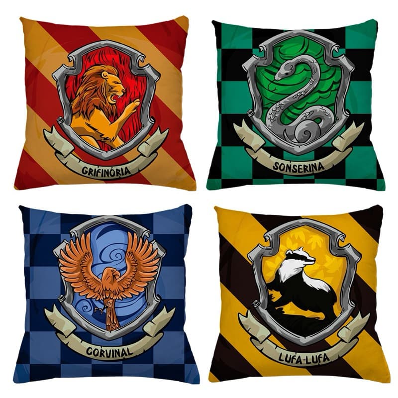 KIT 4 CAPA DE ALMOFADA HARRY POTTER, HP, IDEAL PARA DECORAÇÃO QUARTO SALA - TAMANHO 45X45