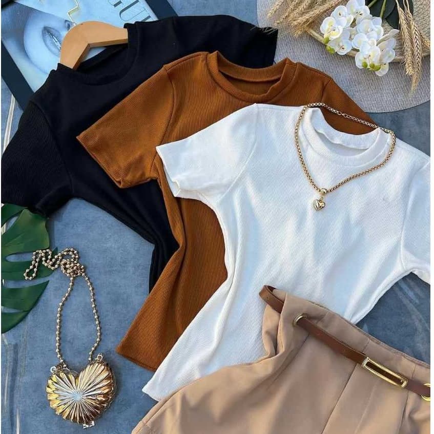 Blusa Feminina Básica Estilosa Lisa e Elegante Cristã Confortável