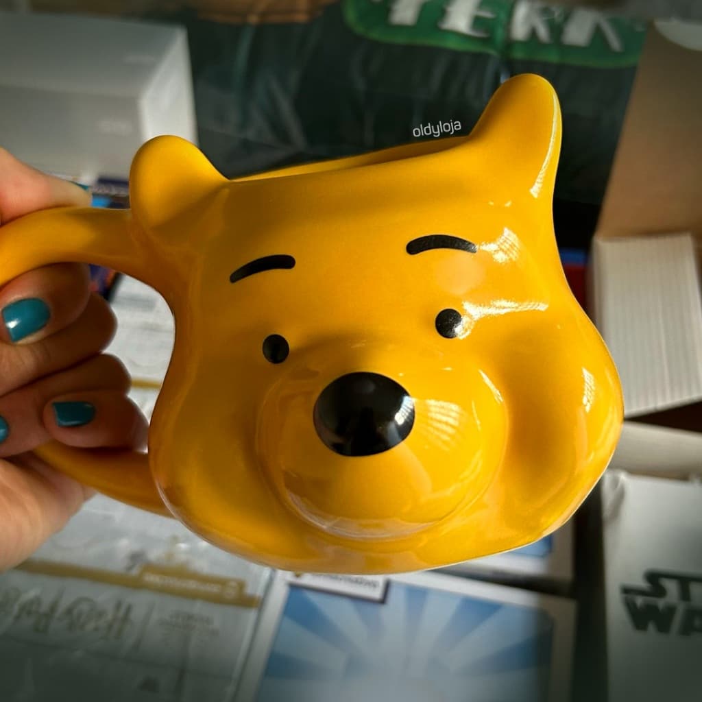 Caneca 3D Ursinho Pooh Cerâmica 500ml na Geek Presente Criativo Leitão Desenho Animado Licenciada