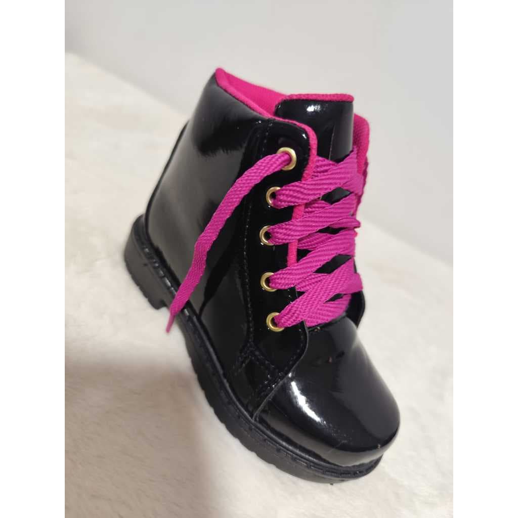 COTURNO MENINA VERNIZ PRETO E PINK