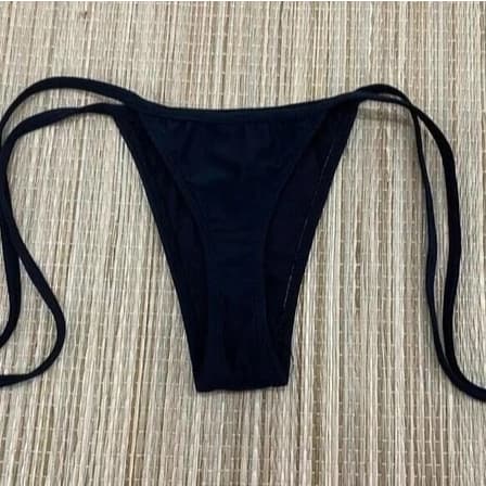Calcinha Biquíni Fio Dental de Amarrar