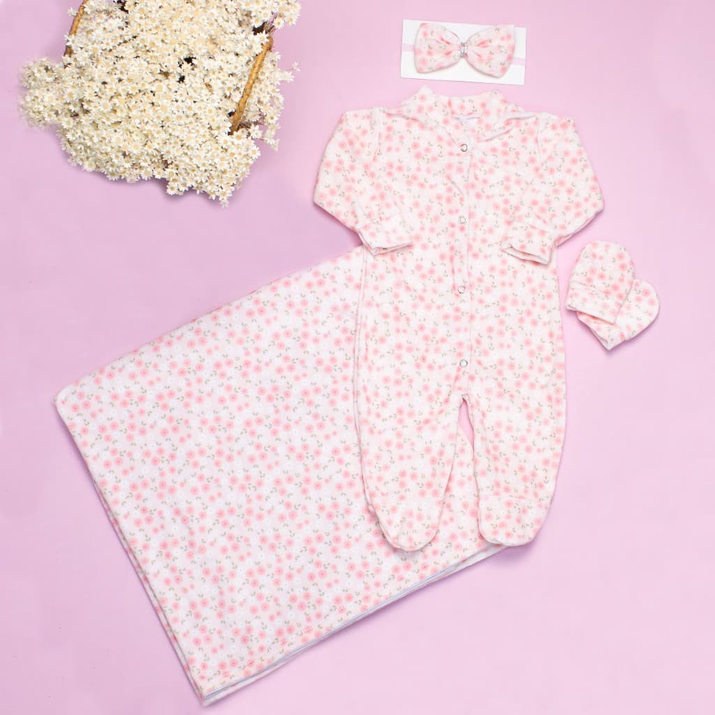 Saída Maternidade Menina 03 Peças Estampa Floral Rosa em Plush Quentinho Confortável e Antialérgico