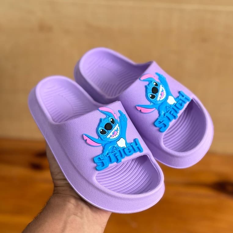 Chinelo Nuvem Infantil Sticth  Menina