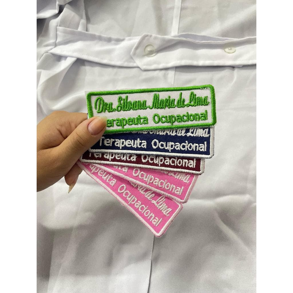 Bordado Personalizado para Jaleco, Scrub, Batas – Nome e Profissão