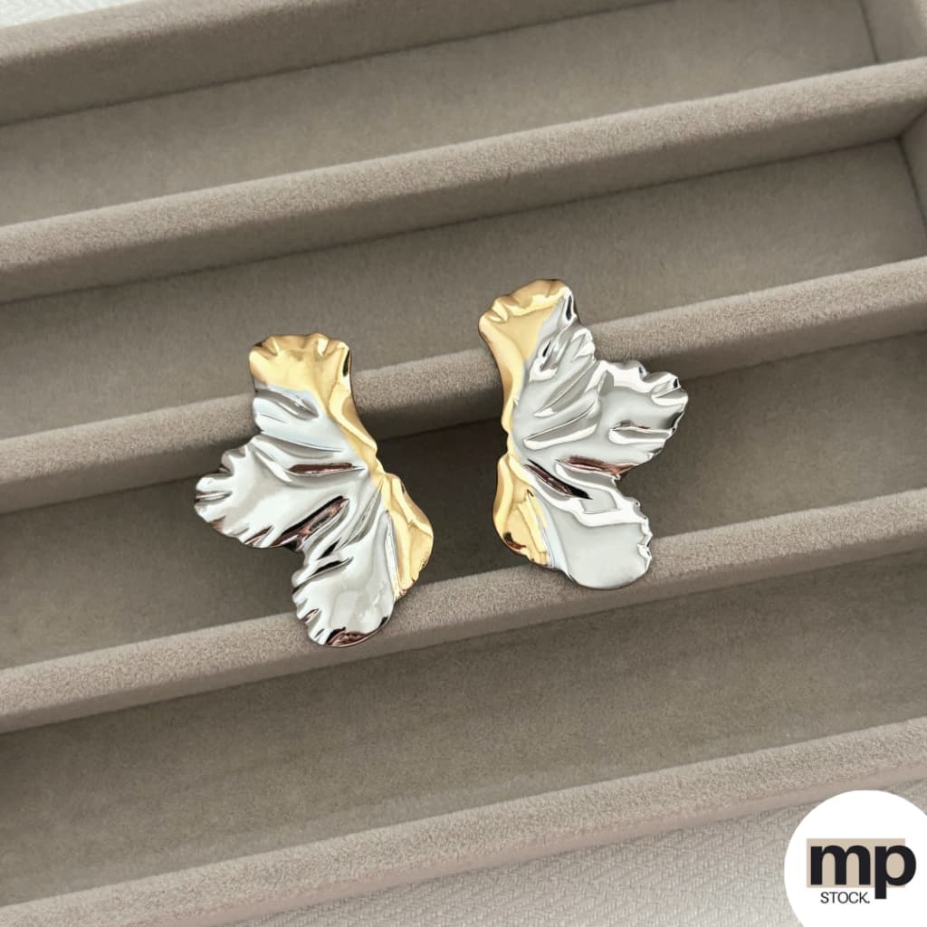 Brinco Flor - Pétalas - Bicolor, Prata e Dourado | Casual e Festa