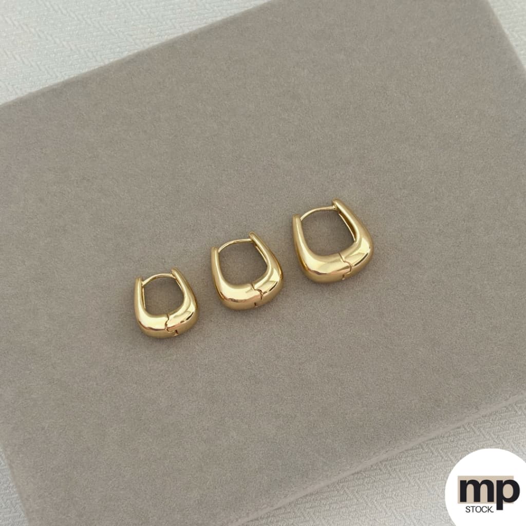 Brinco Argola Stela Prata ou Dourado — 3 Tamanhos | Argola Retangular – Fecho de Clique