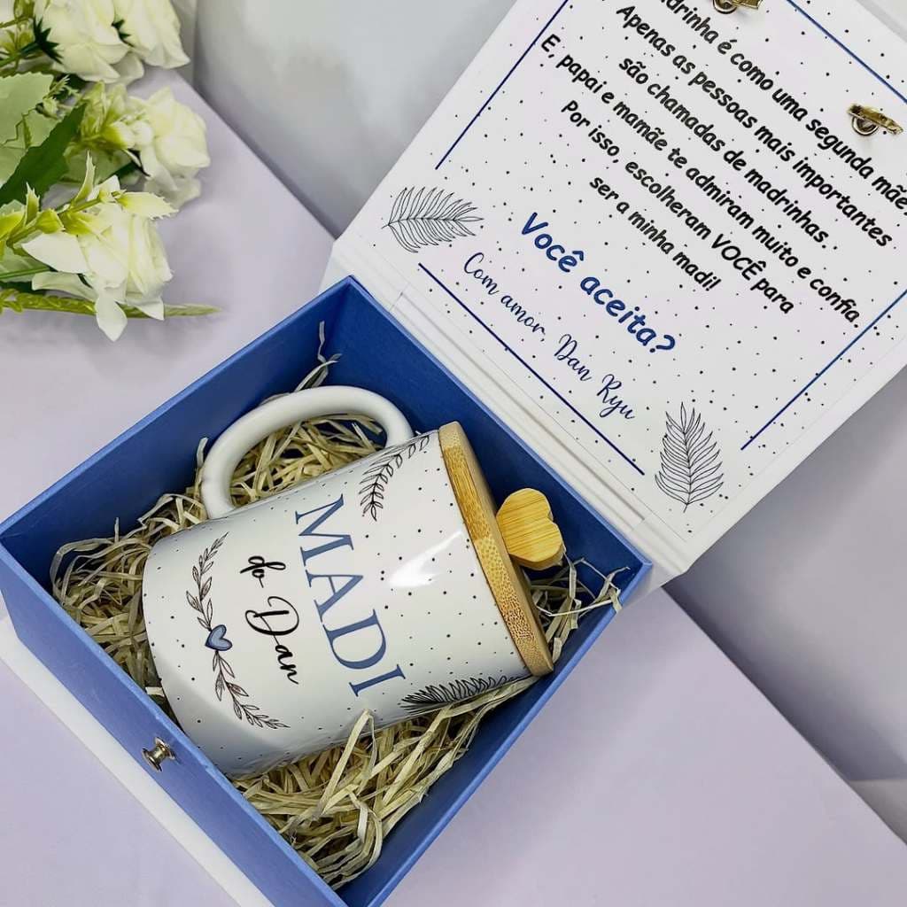 caixa com caneca convite padrinhos/madrinha/dinda/consagração/batizado/casamento/fechamento elástico tampa personalizada