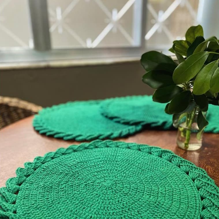 Descanso de prato de crochê | Toalhinha de crochê para mesa posta | Trança