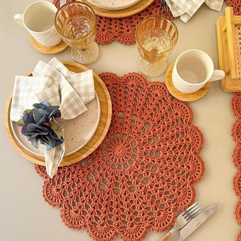 Descanso de prato de crochê | Toalhinha de crochê para mesa posta | Flor