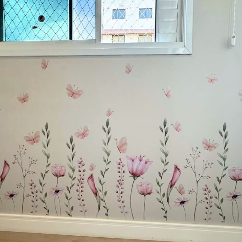 Adesivo de Parede Raminhos Jardim Encantado 2,00 mts + 30 Adesivos com Borboletas