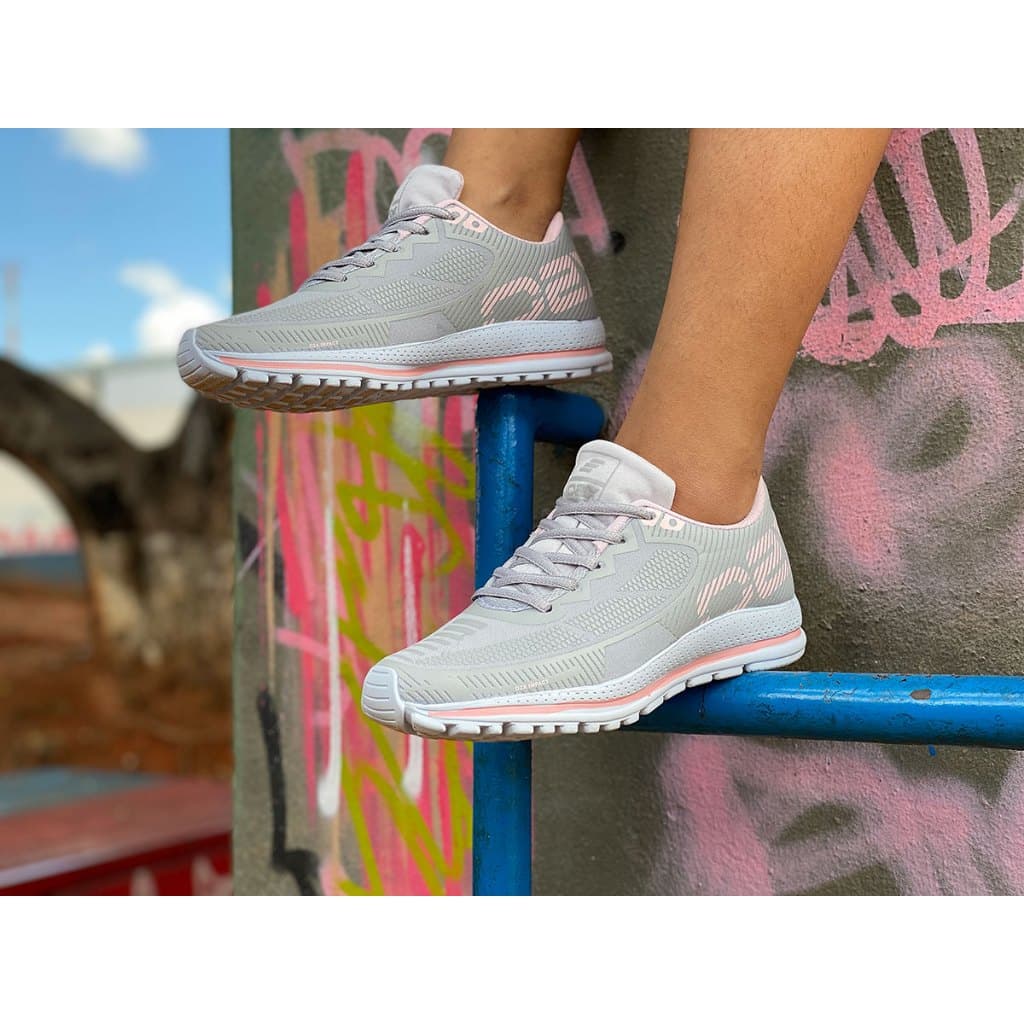 "Tênis Feminino O2X 2025: Conforto e Estilo para Academia e Lazer"