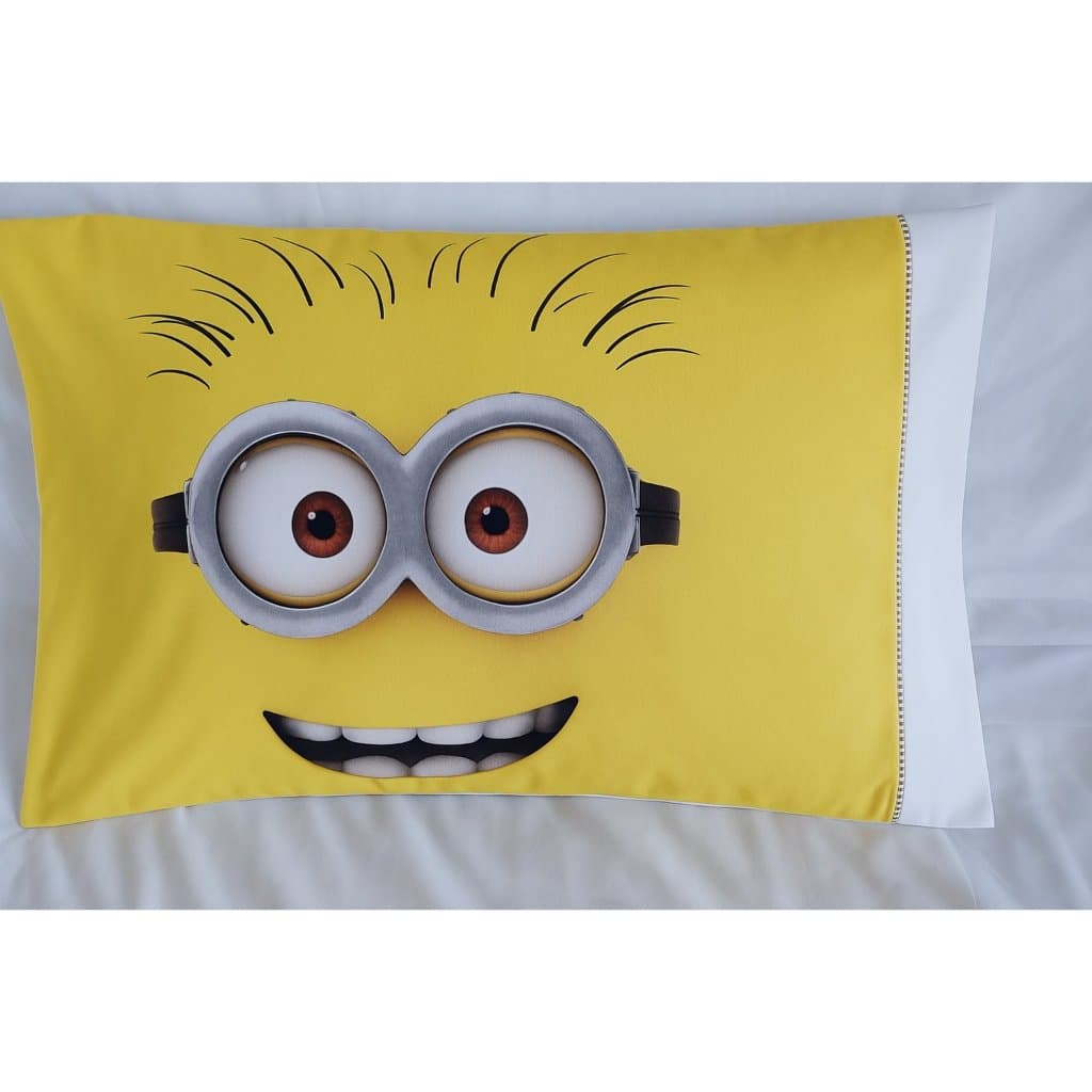 Capa Fronha de Travesseiro Infantil Ponto Palito Minions 50x70  Toque Macio