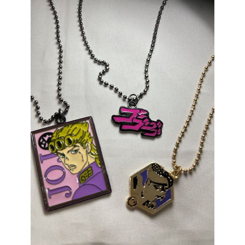 Colares Jotaro Kujo de JoJo's Bizarre Adventure