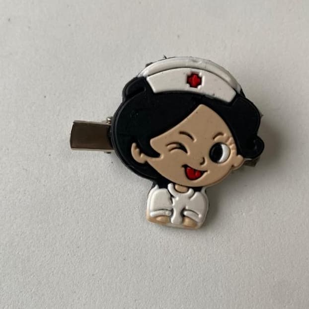 BROCHES  ENFERMAGEM, PARA COLOCAR NO JALECO OU NA CAMISA...