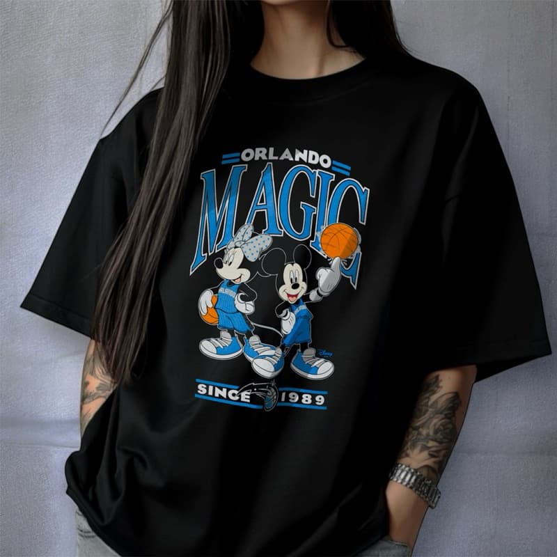 Camiseta Oversized Preta Disney Orlando Magic Mickey e Minnie viagem trip