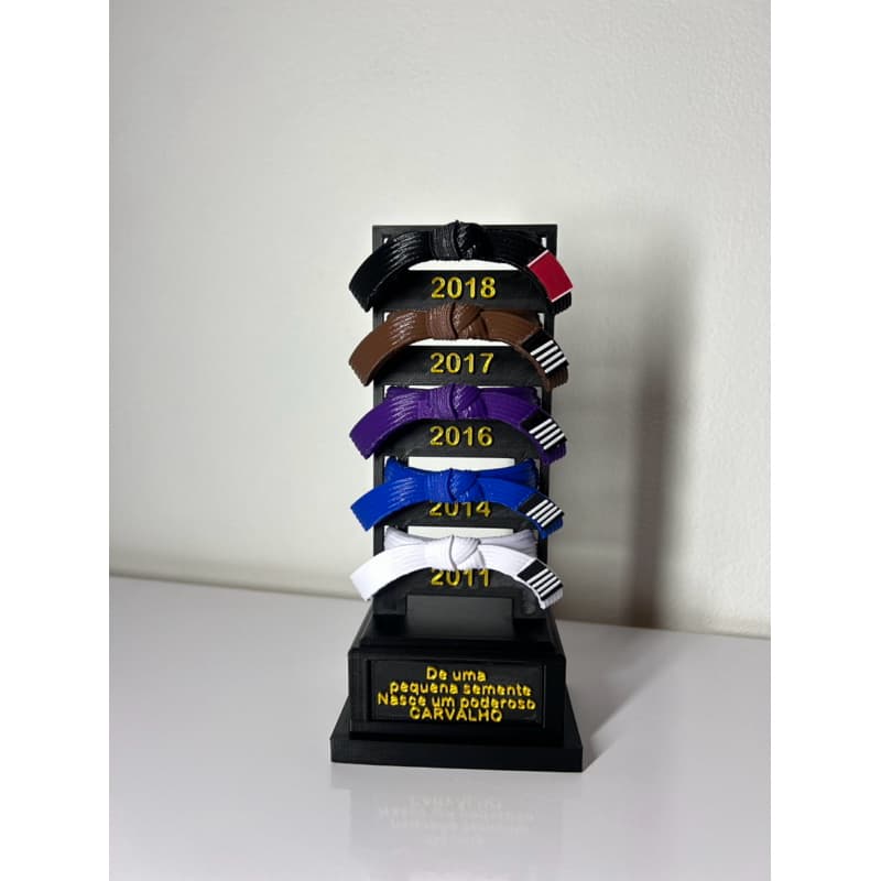 PORTA FAIXAS DO TROFEU KIMONO 20cm Jiujitsu judo karate