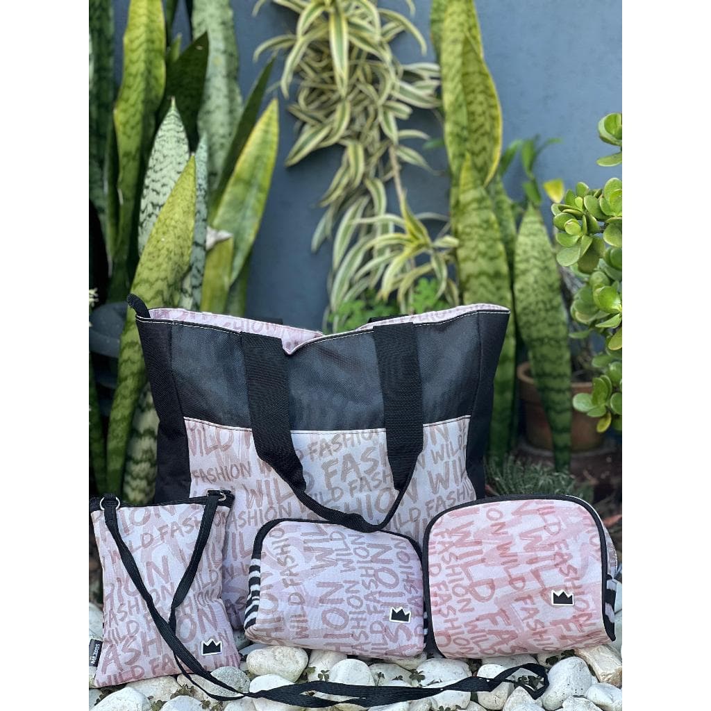 Bolsa Feminina Listrada Zebra + Nécessaires de organização + Bolsinha Linda com Alça
